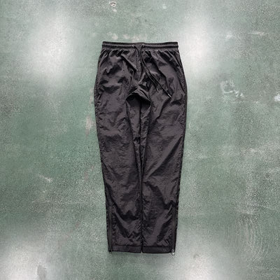 Conjuto Trapstar Irongate 2.0 Shellsuit Rojo Negro