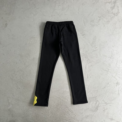 Conjunto Syna World College Logo Negro/Amarillo
