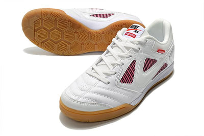 Tachones SB Gato Futsal–Cómodo