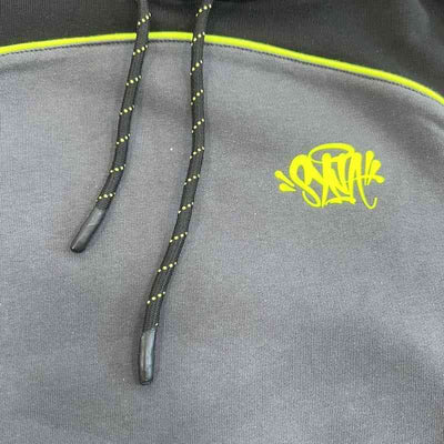 Conjunto Synaworld Pipe Hoodie & Shorts Gris