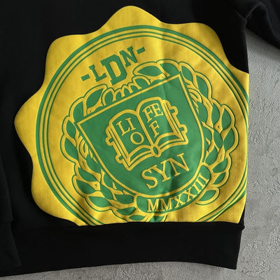 Conjunto Syna World College Logo Negro/Amarillo