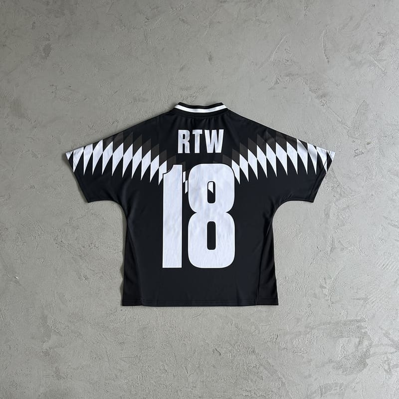 Playera Corteiz Fútbol Negro