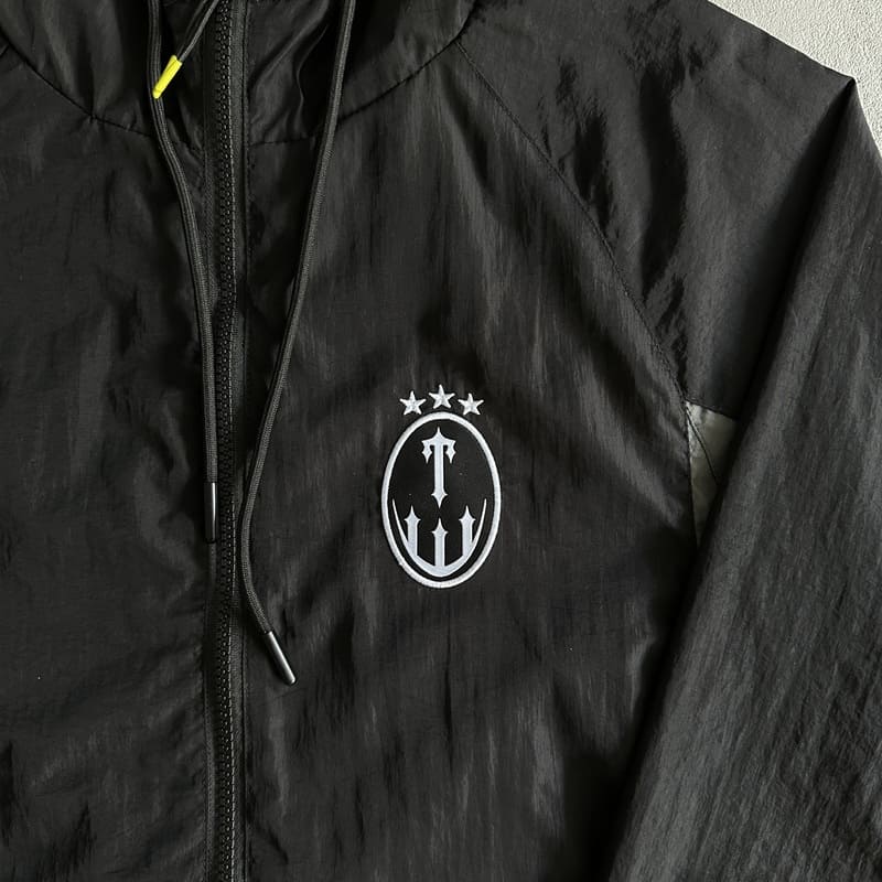 Conjunto Trapstar Irongate Football Tracksuit Negro/Gris