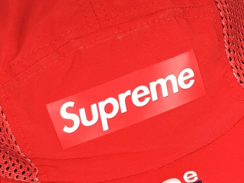Gorra Supreme Mesh Side Panel Camp Rojo