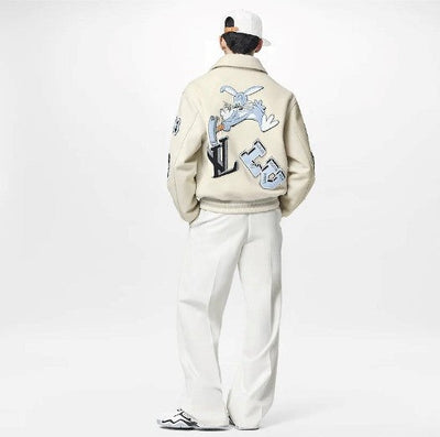 Chamarra Louis Vuitton Varsity En Piel Bordada “Multi-Patches Mixed/Milky White”