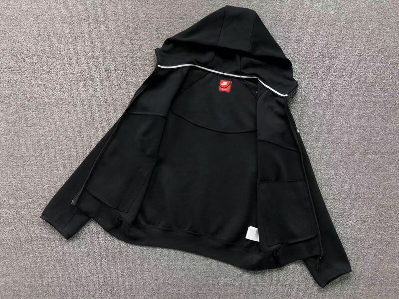 Conjunto Nike Tech Fleece Negro (Reflective)