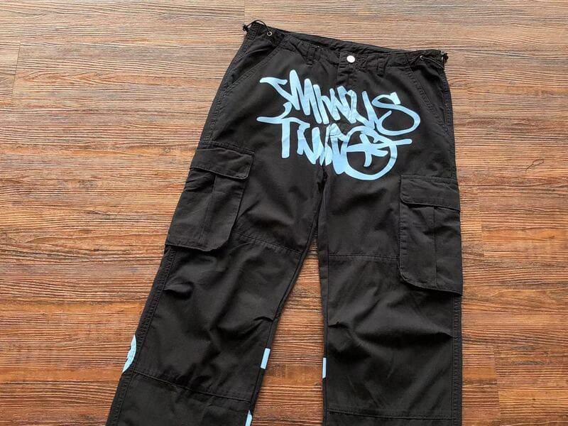 Pantalón Minus Two Cargo Negro/Azul