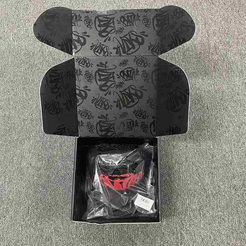 Gorra Trucker SynaWorld Black/Red