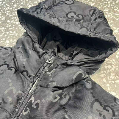 Chamarra Gucci GG Canvas Jumbo Puffer Preta