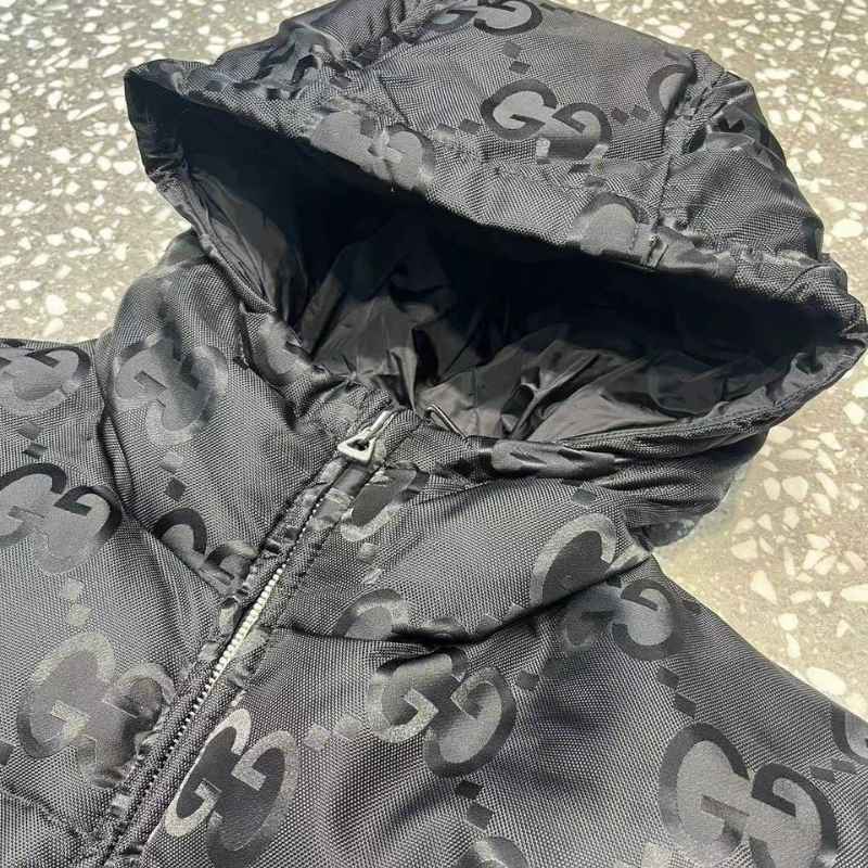 Chamarra Gucci GG Canvas Jumbo Puffer Preta