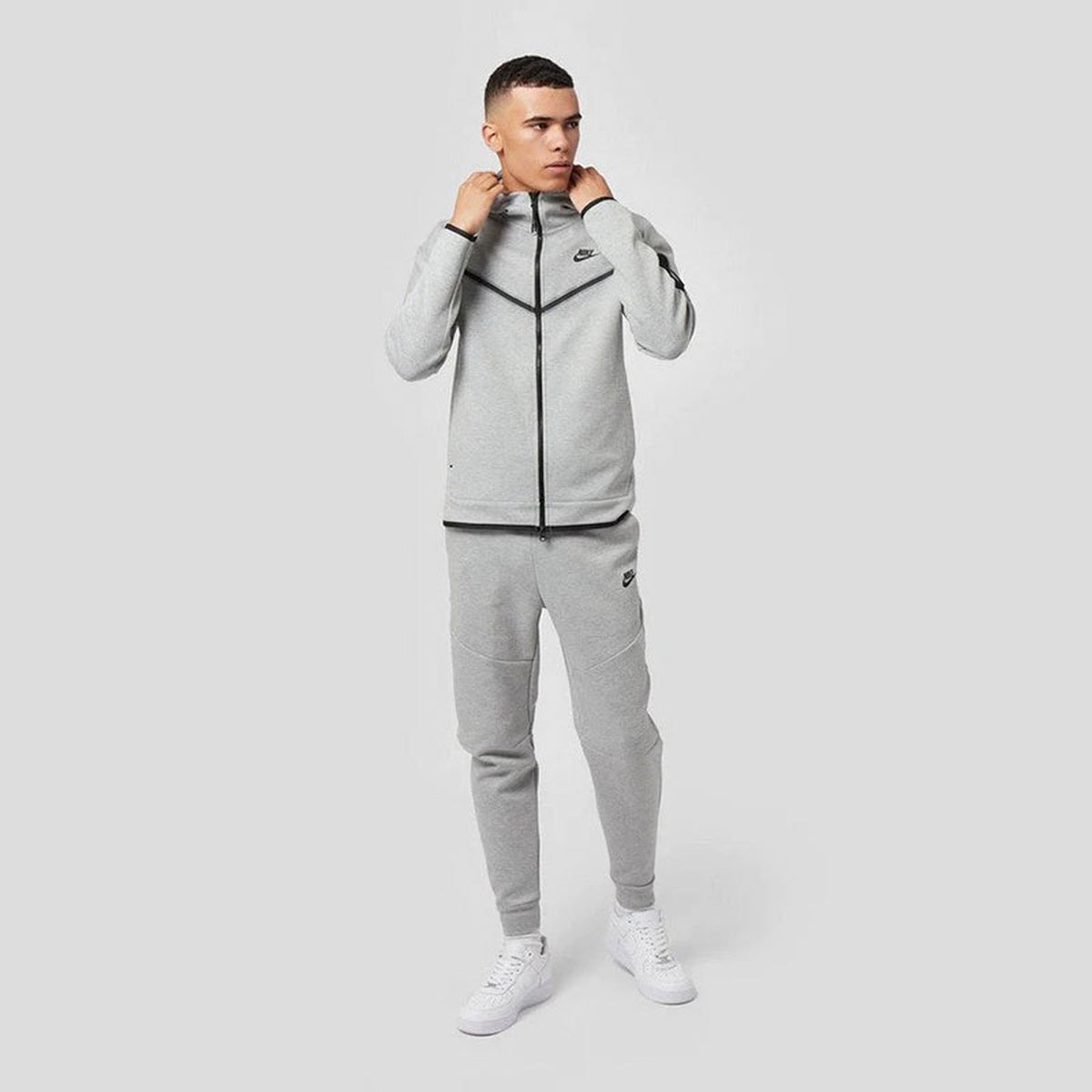 Conjunto Nike Tech Fleece Gris