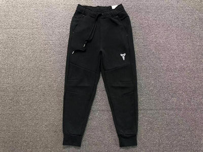 Conjunto Nike tech Fleece Kobe Bryant Negro