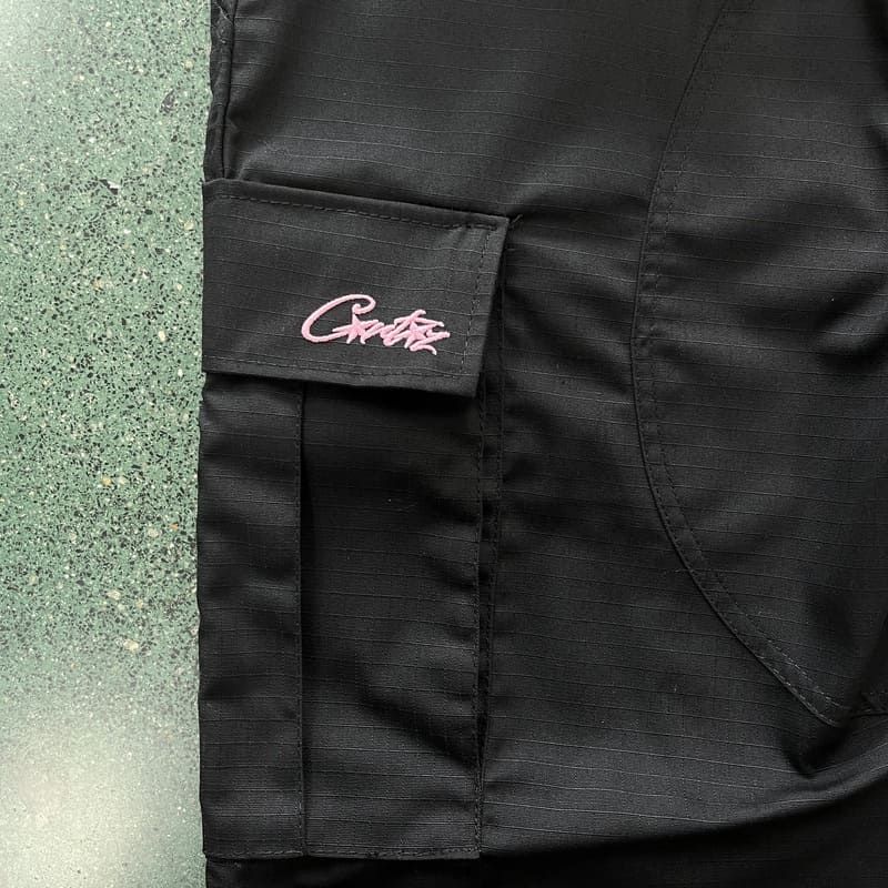 Pantalón Corteiz Cargo Preta y Rosa