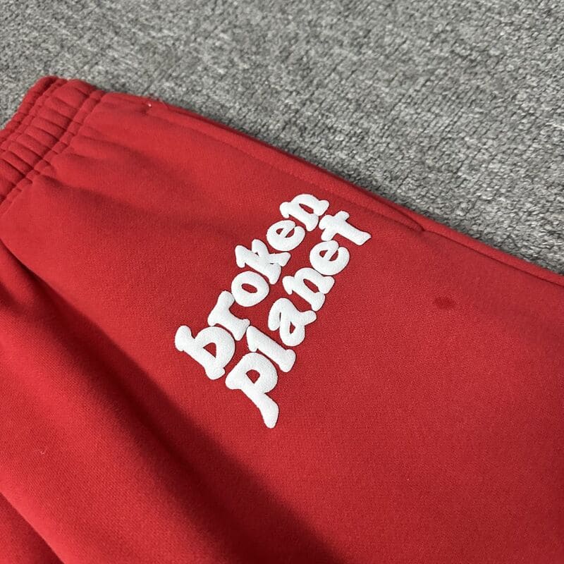 Pantalón Broken Planet Straight Leg Ruby Red