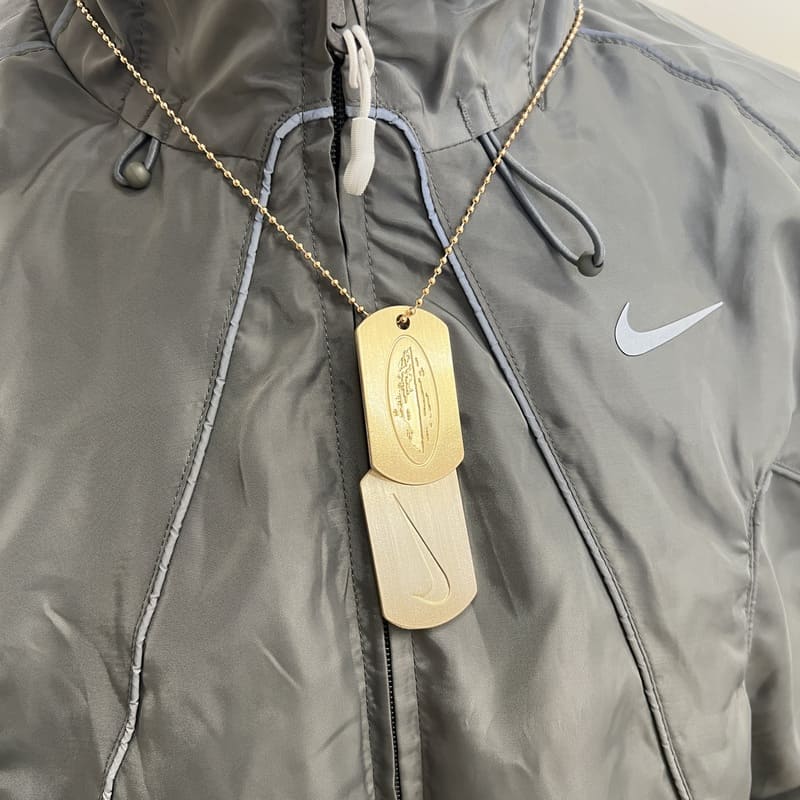 Chamarra Nike x Corteiz