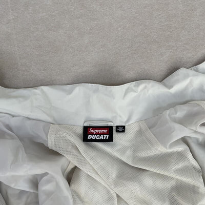 Conjunto Supreme x Ducati Blanco