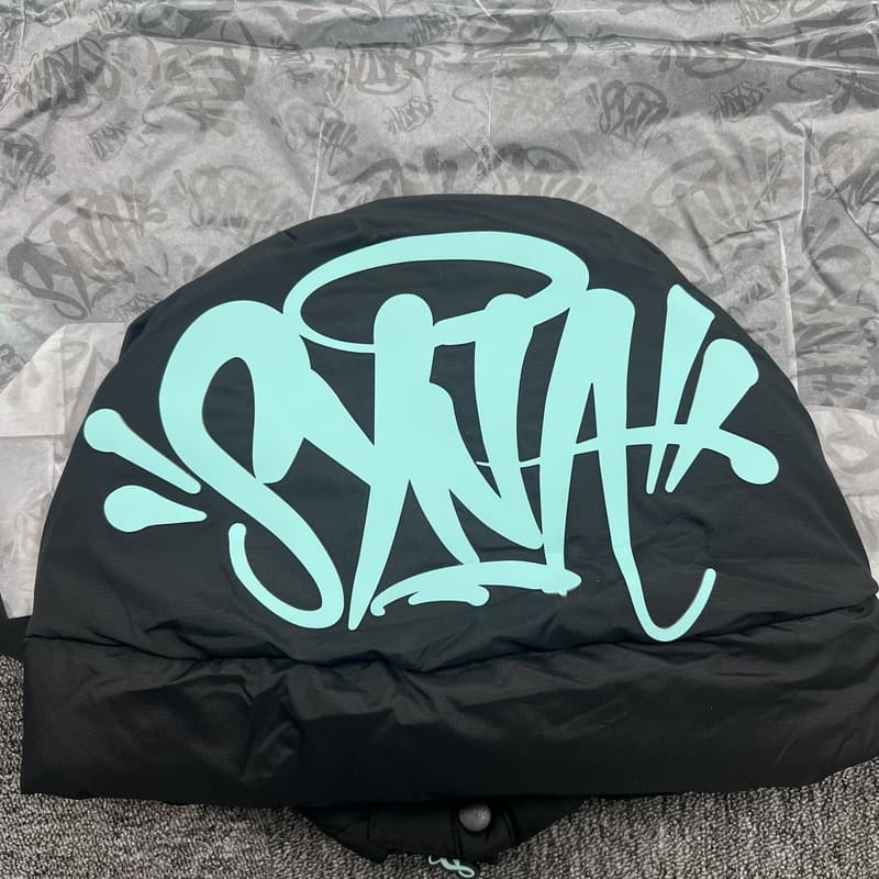 Chamarra Puffer Synaworld Negro/Azul
