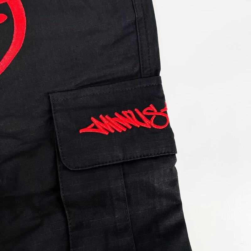 Pantalón Minus Two Cargo Negro/Vermelha