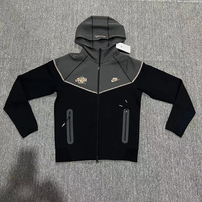 Chamarra Tech Fleece Nike x Syna