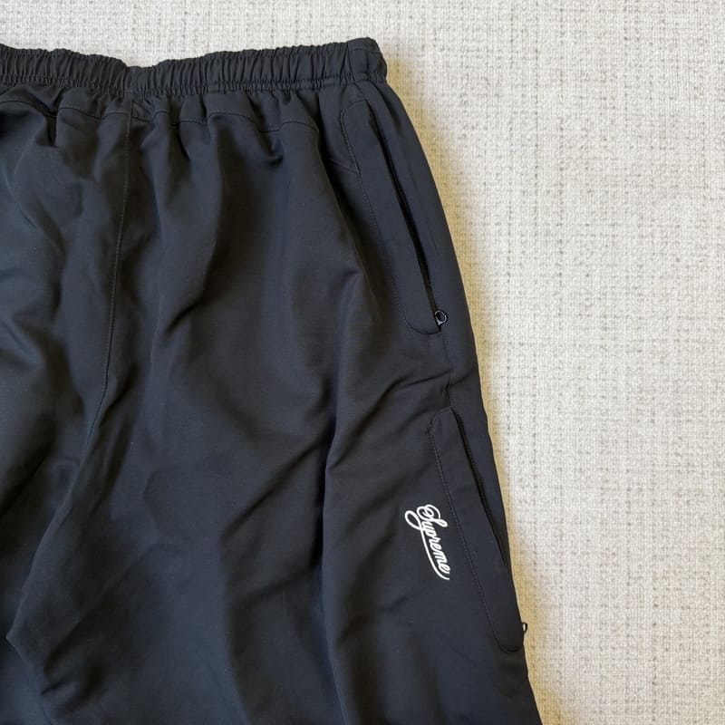 Conjunto Supreme x Nike Track Negro