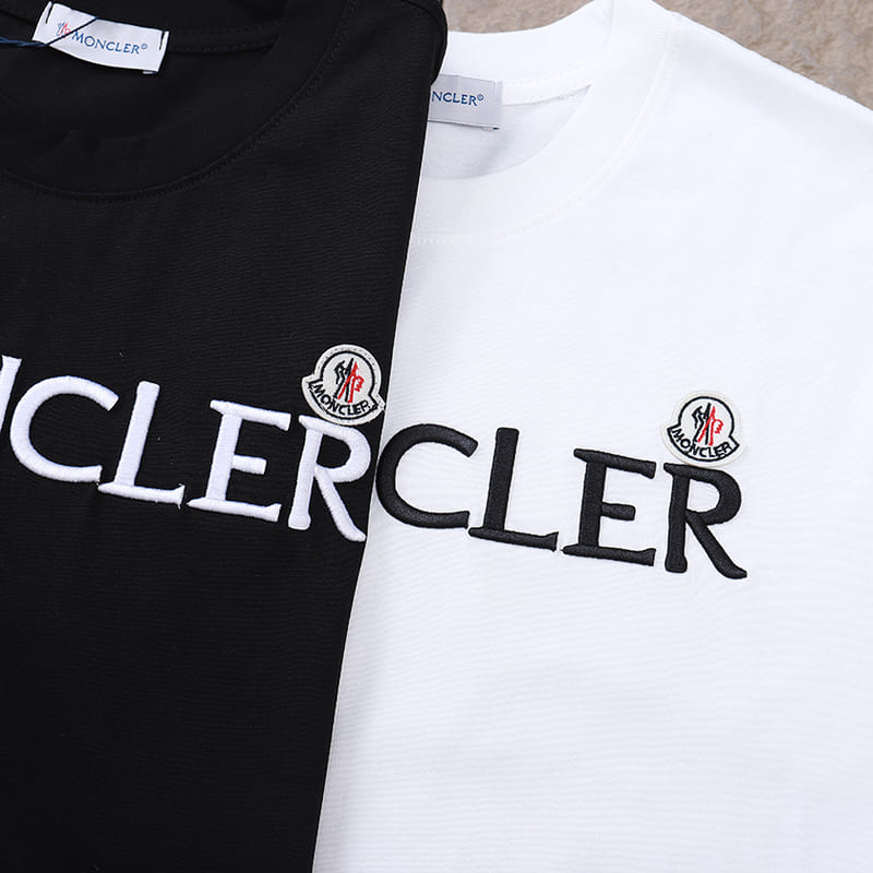 Playera Moncler Enfant Logo Preta