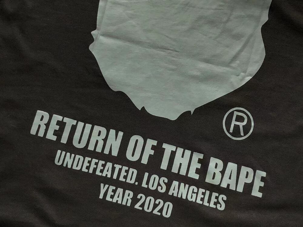 Playera BAPE x Undefeated Ape Head