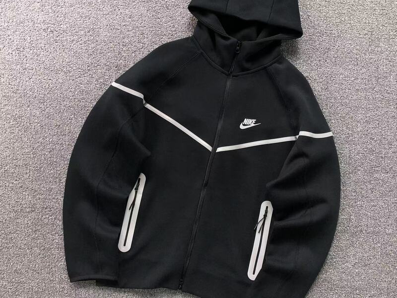 Conjunto Nike Tech Fleece Negro (Reflective)