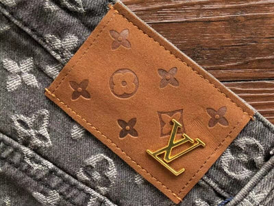 Pantalón Louis Vuitton Distressed Baggy Monogram Jeans