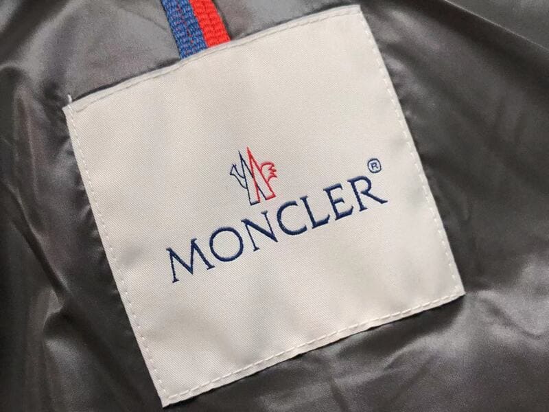 Chamarra Moncler Maya Black