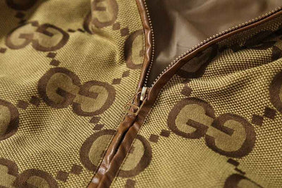 Chamarra Gucci Jumbo GG Canvas Beige