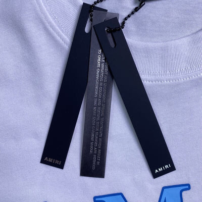 Playera Amiri Bar Logo Blanca/Azul