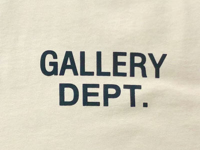 Playera Gallery Dept Souvenir Creme