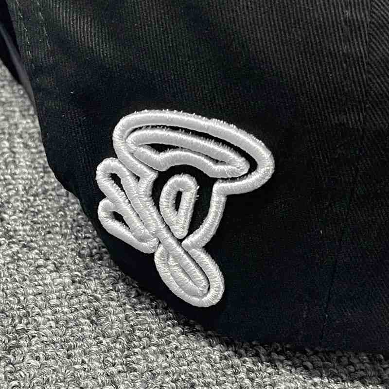Gorra SynaWorld Star Black