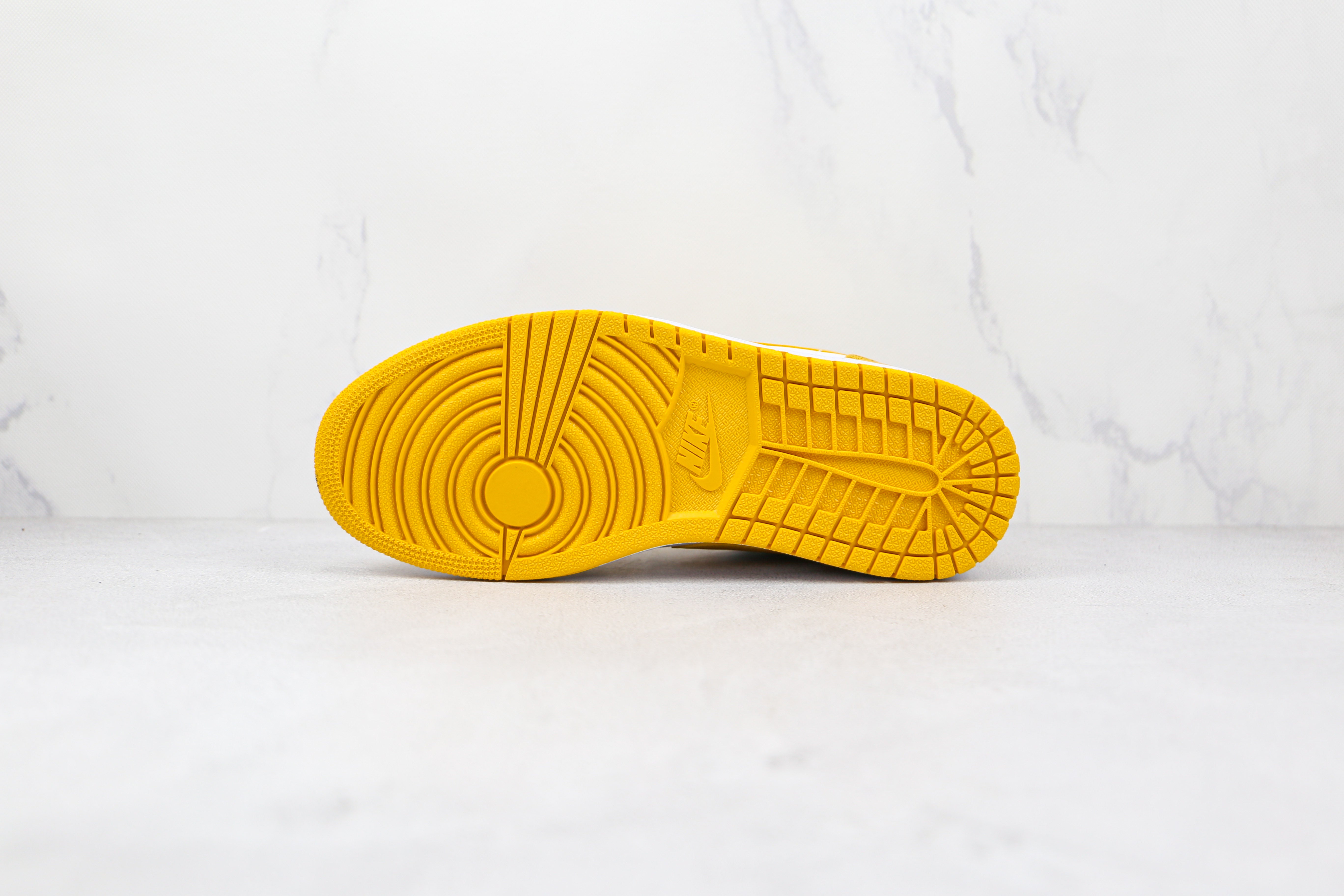 Jordan 1 Low Pollen