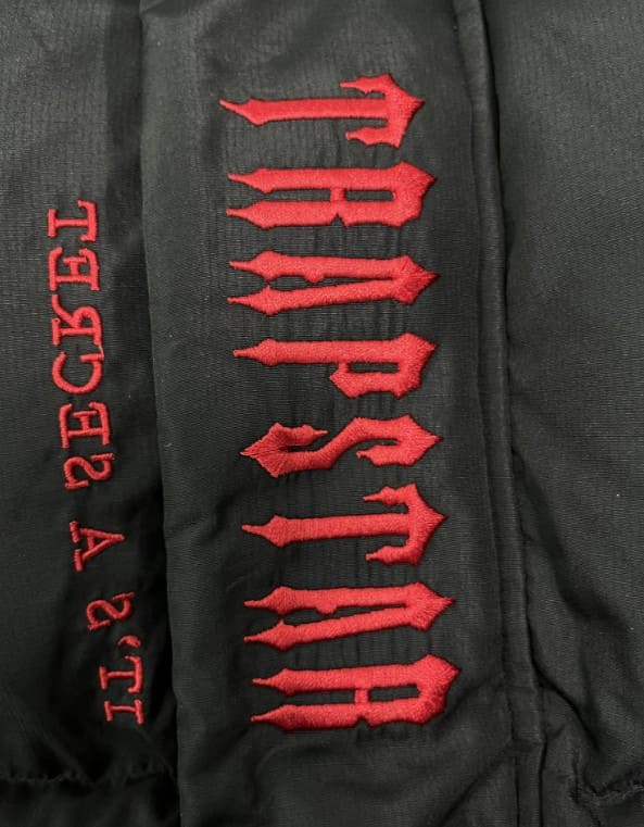 Chamarra Trapstar Decoded Hooded Puffer 2.0 Infrared Edition