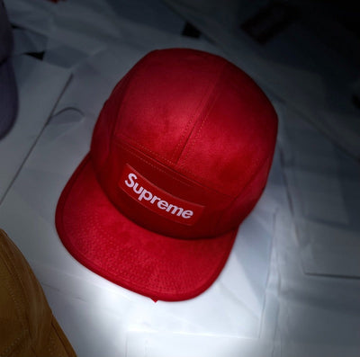 Gorra Supreme Suede Camp Red