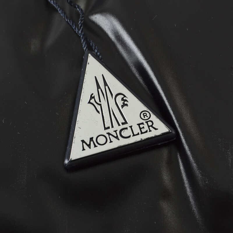 Sobretudo Moncler Metalassê Negro