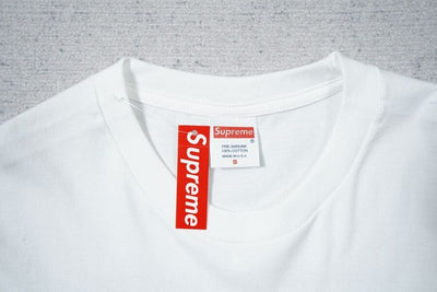 Playera Supreme “Play Dead”