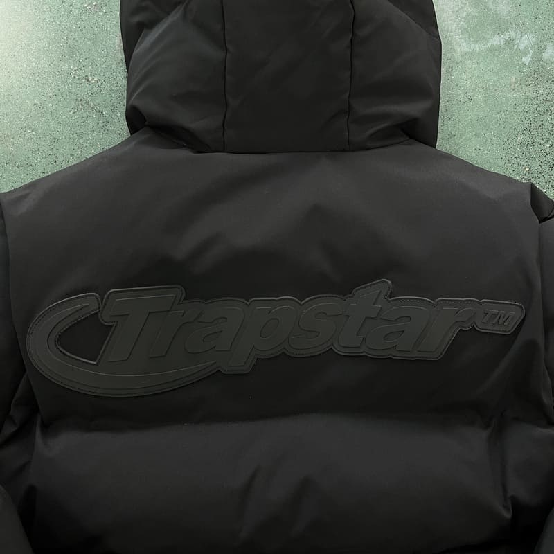 Chamarra Trapstar Hyperdrive Technical Puffer Black