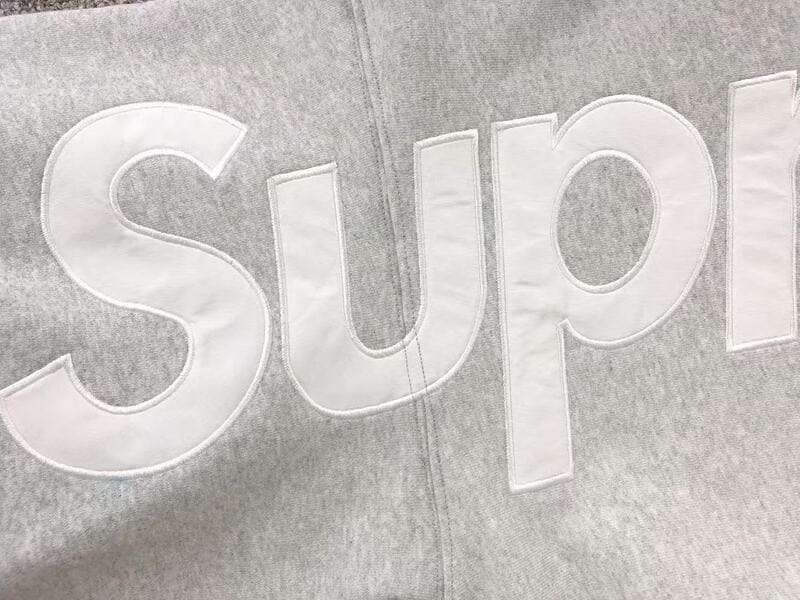 Moletom Supreme Satin Appliqué Gris