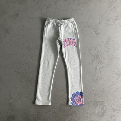 Conjunto Syna World College Logo Gris/Rosa