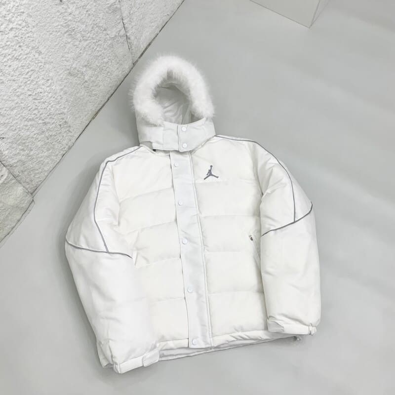 Chamarra Puffer Supreme x Jordan Blanca