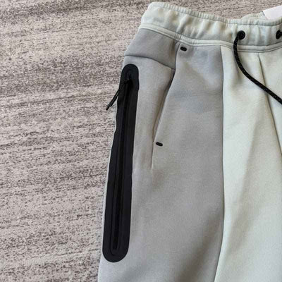 Conjunto Nike Tech Fleece Pro Wear Gris