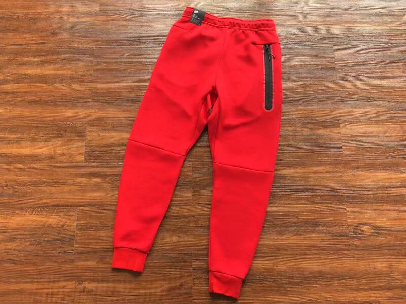 Pantalón Nike Tech Fleece Vermelha