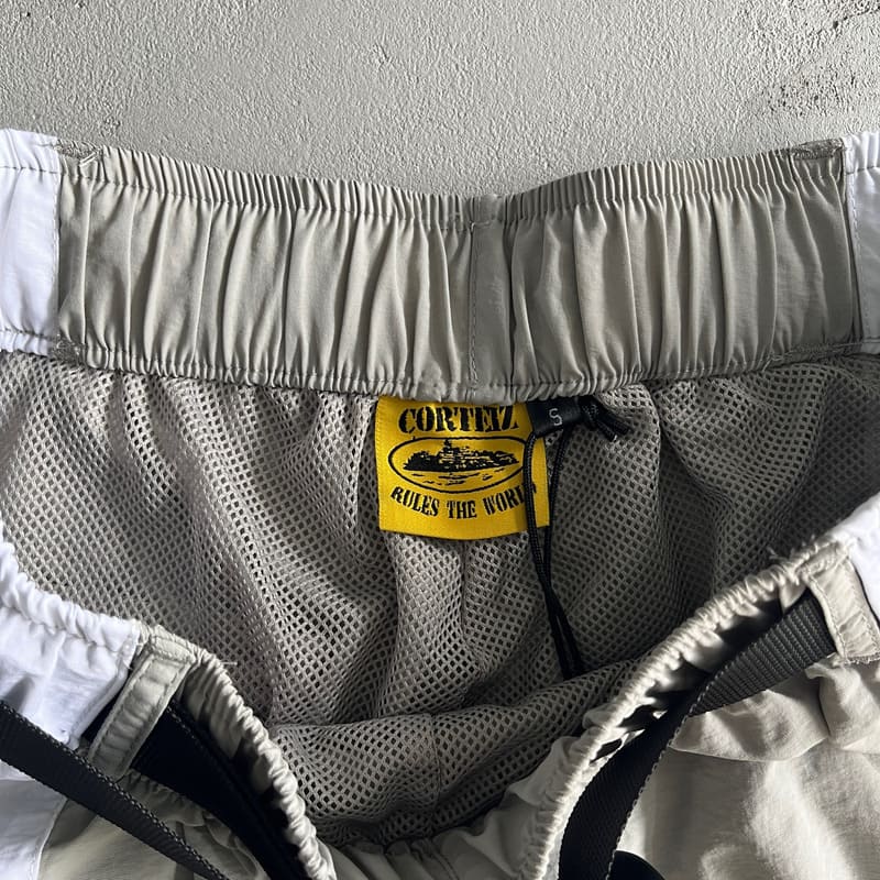 Shorts Corteiz Gris