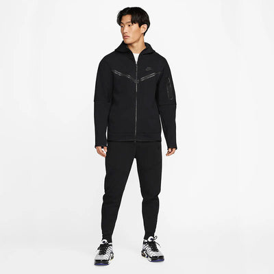 Conjunto Nike Tech Fleece Negro