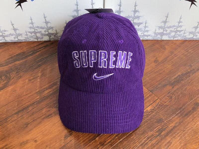 Gorra Supreme x Nike Arc
