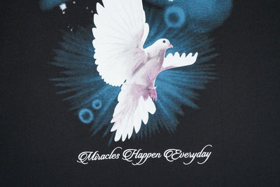 Playera Amiri Rainbow Dove