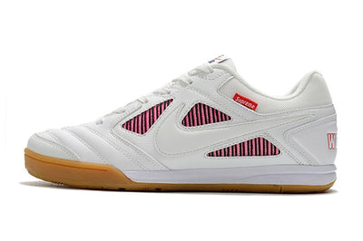 Tachones SB Gato Futsal–Cómodo