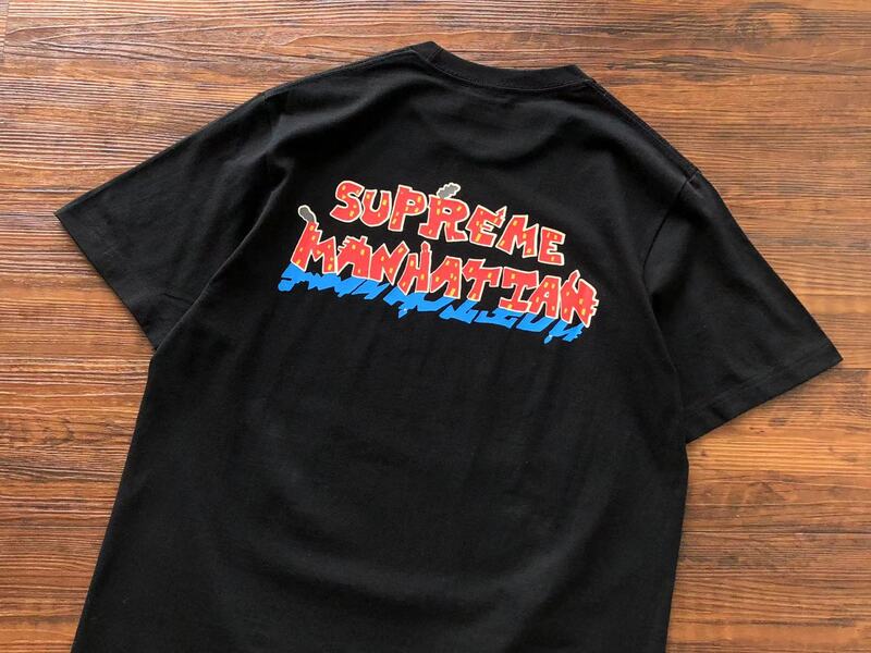 Playera Supreme Manhattan